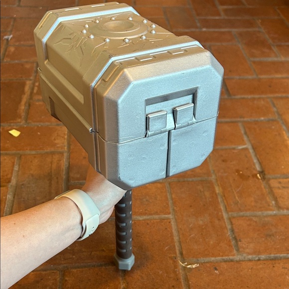 Thor Hammer tool kit - Picture 4 of 4